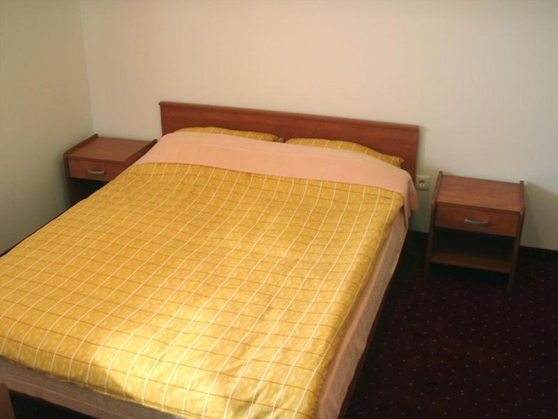 ياستريبارسكو Klet Jana Bed & Breakfast الغرفة الصورة